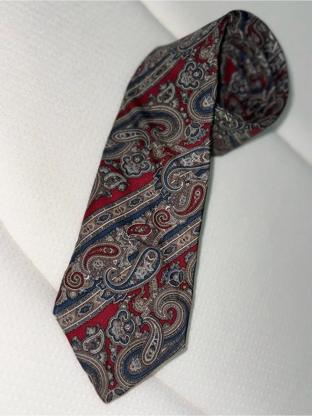 Christian Dior Luxury All Silk Paisley Tie Red & Navy designer Italian woven